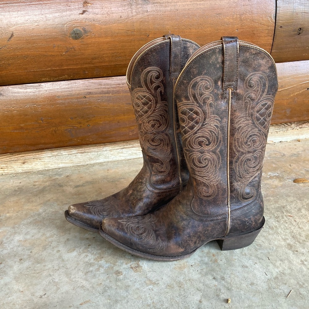 Ariat | Distressed Leather Cowboy Boots - Picture 3 of 7